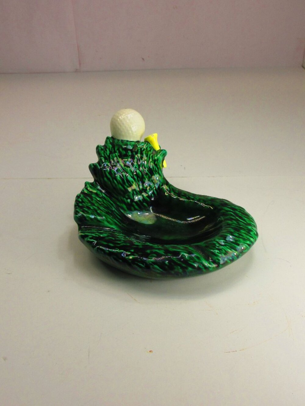 VINTAGE 1980's Green GOLF Titleist Ball & Tee Ashtray